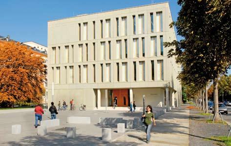 Bibliotheksneubau, Hochschule für Technik und Wirtschaft Mit einem Erweiterungsbau für die Ingenieurund Naturwissenschaften, der 2003 fertig gestellt wurde, und einem Bibliotheksneubau, der im Jahr