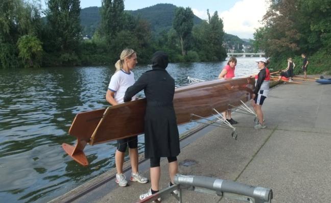 sind aus diesem Grund dürfen keine Rennboote