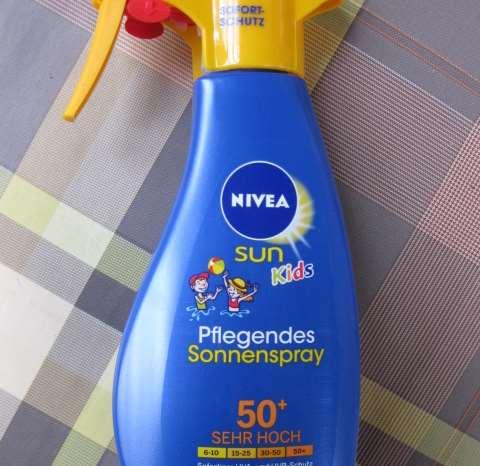 102709_St_300ml_Nivea Sun Kids Spray LSF 50 Körperpflege: Nivea Sonnenschutzspray für Kinder Speziell für die Anforderungen der Kinderhaut entwickeltes Sonnenschutzmittel mit Lichtschutzfaktor 50 in
