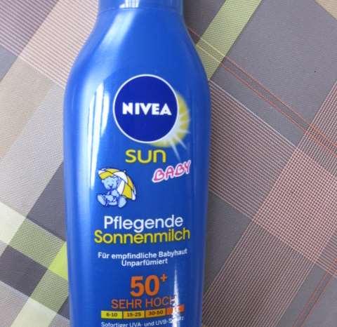 102710_St_200ml_Nivea Sun Baby Lotion LSF 50 Körperpflege: Nivea Sonnenschutzmilch für Babys Die Nivea Sun Baby Sonnenmilch mit Lichtschutzfaktor 50 wurde speziell für die empfindliche Babyhaut