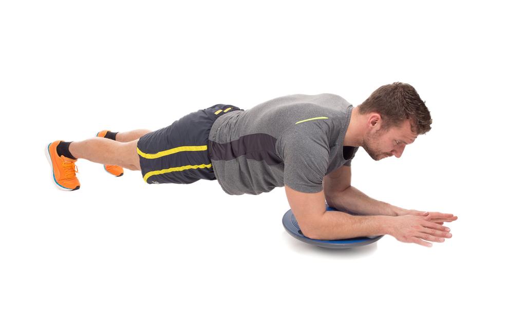 ÜBUNG #7: PLANKING Es ist eine Hassliebe: Das Planking. Enorm anstrengend, aber eben auch enorm effektiv, verdient sich die Übung in jedem Trainingsplan einen Stammplatz.