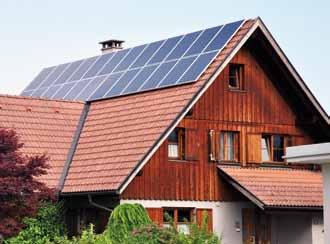 14 Empfehlung 3 Richtig proportionieren Größe und Position der Solaranlage sind passend zu einem ausgewogenen Verhältnis der Dachfläche oder Fassade zu wählen.