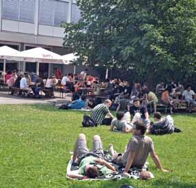 Studieren an der Das Wo entscheidet Im Zentrum einer der wirtschaftlich stärksten Regionen Deutschlands, unweit der Ballungszentren Stuttgart, Heidelberg und Mannheim verkörpert die mit ihren drei