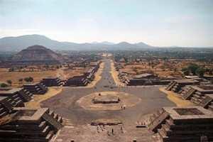 3.Tag / Mo 28. Dez Ausflug Teotihuacán F/M/A Nach dem Frühstück fahren wir in die berühmte Mayastadt nach Teotihuacán.