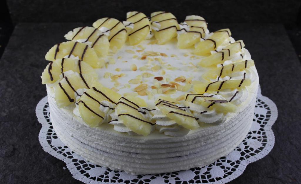 103 Ananas-Sahne-Torte 26cm für ca. 16 Personen 22cm für ca.