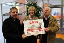 Kleinbahn-Kalender für 2013 ab sofort erhältlich 28.09.12 Matthias Rasche und Helmut Drewer vom Kleinbahn-Museum Enger stellten zusammen mit Karin Schnake vom mobiel Haus den Kalender vor.