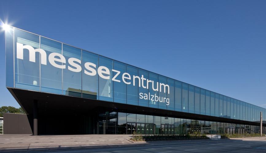 4. NEUE REFERENZEN MESSEZENTRUM SALZBURG Das Messezentrum Salzburg ist einzigartig durch seine geographische Lage im Herzen Europas und Österreichs, nahe der deutschen Grenze.