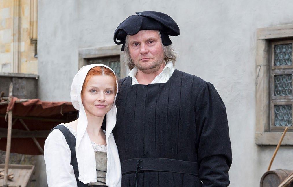 Katharina Luther Im Frühjahr 2017 wird im Ersten Deutschen Fernsehen (ARD) der Film Katharina Luther mit Karoline Schuch in der Titelrolle und Devid Striesow als Luther zu sehen sein.