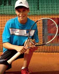 internationale Tenniseurope Erfolge Bei den ÖTV-Jugendhallenmeisterschaften (U14) in Götzis (Vbg) sicherte sich Sandro Kopp vom TC Sparkasse Kramsach erstmals den Staatsmeistertitel im Einzel sowie