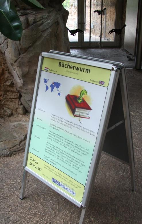 Einmal im Jahr präsentiert sich der Duisburger Zoo in der Zentralbibliothek