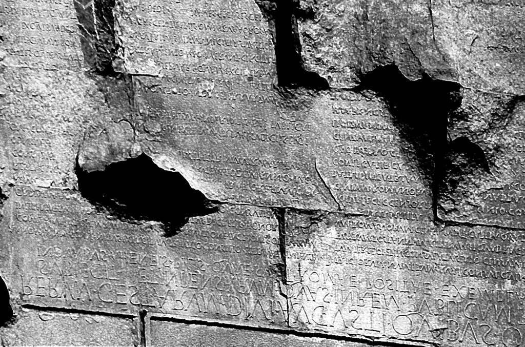 Das Monumentum Ancyranum der Tatenbericht des Augustus; Beginn der lateinischen Fassung.