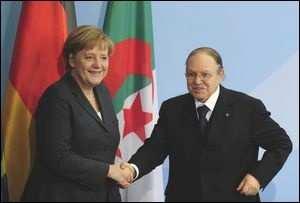 Starke Unterstützung durch die Bundesregierung Angela Merkel anlässlich des Besuchs des algerischen Präsidenten AbdelazizBouteflikain Berlin im Dezember 2010: Die Bundesregierung