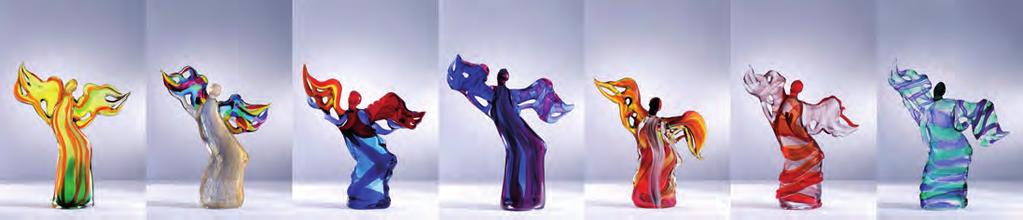 Unsere Mitglieder Haag Focus! 01/2012 Diese sieben Engel aus Glas hat Erwin Kastner gemeinsam mit der italienischen Glasmanufaktur Berengo produzieren lassen.