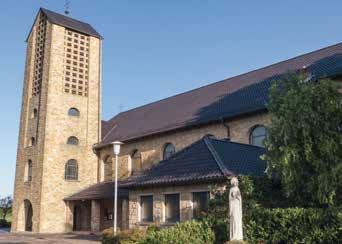 Die Grundsteinlegung erfolgte im Oktober 1952 (Architekt Eberhard-Michael Kleffner, Münster). Die Benediktion geschah am 12. Dezember 1954. Am 19.