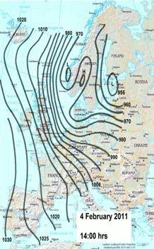 Muster über Skandinavien mit dem niedrigsten Druck von 950-955mb über den