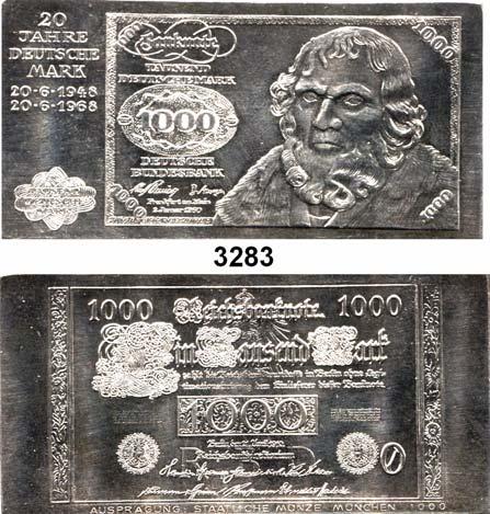 Deutschland. 5 Euroschein als senkrechtes Paar und 10 Euromünze 2002 F "Euro - Einführung". Im Folder.