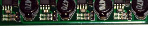 Ausgangsstrom einstellen -LED-Dimmer 4x 350/700mA 5 Es kann der Ausgangsstrom pro Ausgang auf 350mA oder 700mA eingestellt werden.