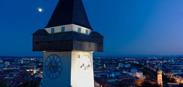 VOLLMONDFAHRT Entdecken Sie Graz im Mondschein und gewinnen Sie unvergleichliche Eindrücke, wenn es nach der Busfahrt mit der Schlossbergbahn steil bergauf geht und die Stimmung bei einem Glas