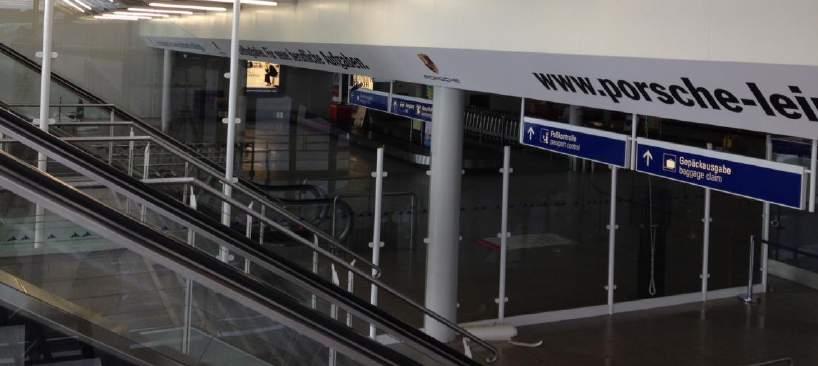 Special - Terminal B, Sicherheitsbereich Wandwerbeträger über Einreise Standort: Terminal B, Einreise Sicherheitsbereich