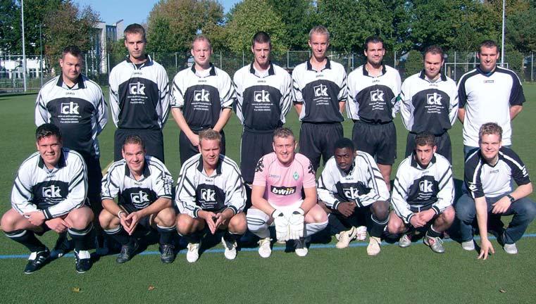 2. Herren In der Saison 2006/07 schaffte die Zweite Mannschaft nach tollem Endspurt den Klassenerhalt in der Kreisliga B. Dort zu bestehen war und ist das Ziel in der laufenden Saison.