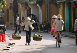 Zu Fuss besichtigen wir Hoi An, im 16.-18. Jahrhundert ein bedeutendes Handelszentrum. Viele Häuser zeugen von dieser Zeit.