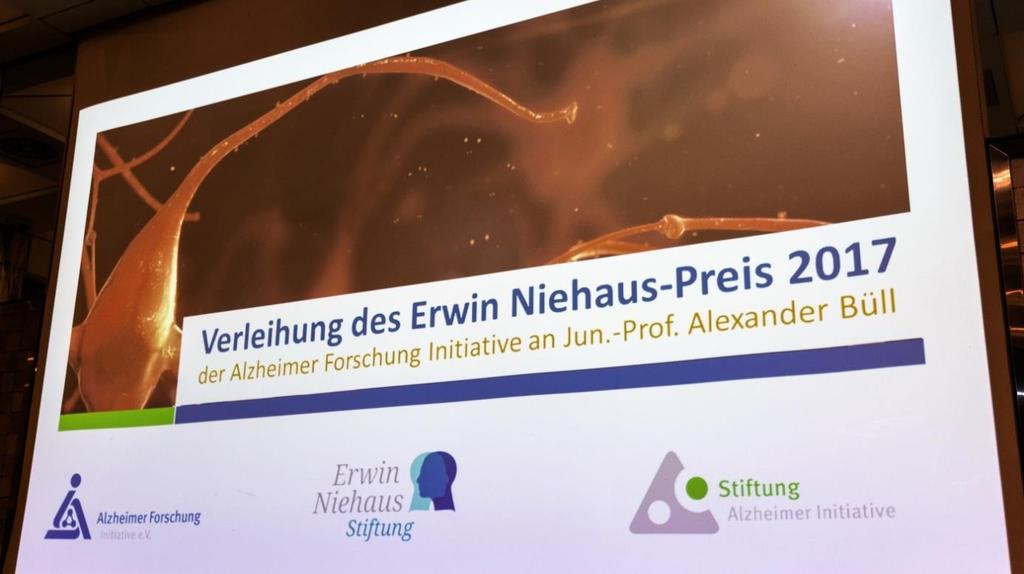 Verleihung des Erwin Niehaus-Preis der Alzheimer Forschung Initiative Innovative Forschungsprojekte von jungen Alzheimer-Forschern fördern das ist das gemeinsame Ziel der Düsseldorfer Erwin