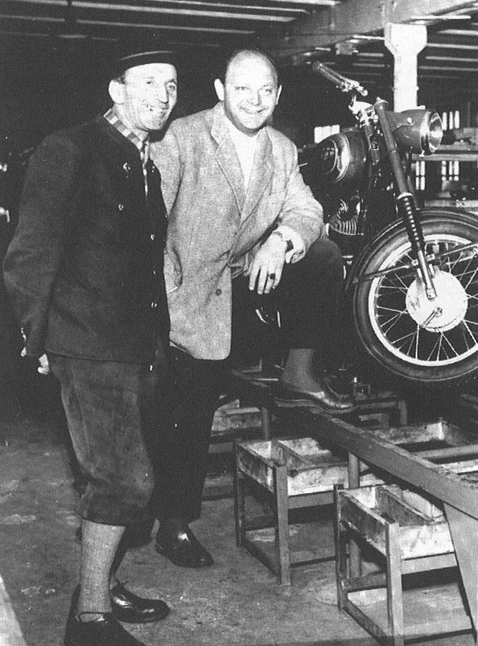 HISTORY 1953-1984 1953 Start der Motorradproduktion in Mattighofen, Firmenname Kronreif, Trunkenpolz, Mattighofen 1964 erste Teilnahme am I.S.D.E. Int. Six Days Enduro.