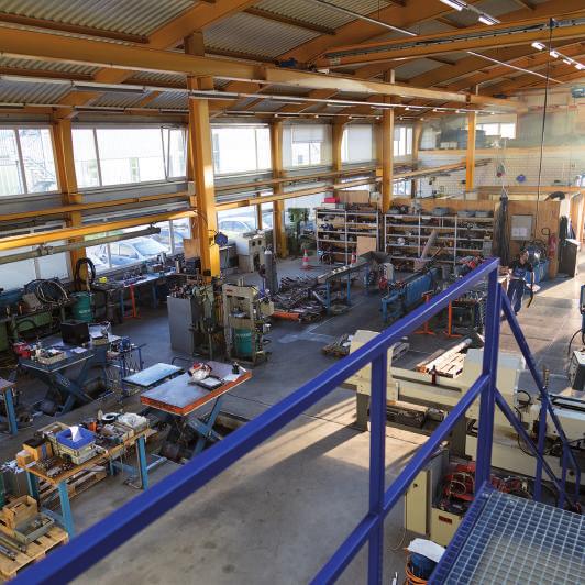 Unternehmen Gebündelte Kompetenzen Die Birrer Hydraulik AG steht seit über 30 Jahren für Kompetenz in den Bereichen Hydraulik und Pneumatik.
