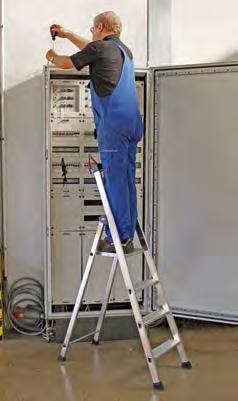 NEW Stufen-StehLeiter Securo eloxiert Die Aluminium-Stehleiter für alle Tätigkeiten bei denen es auf Sauberkeit und Komfort ankommt.