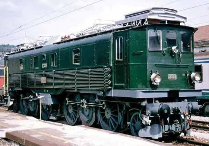 Ein Vorbild: SBB Be 4/6 12335 in Luino / IT Foto: Internet, keine Angaben. Die Be 4/6 der Serienausführung wurde als Schnellzuglokomotive für den Betrieb auf der Gotthardbahn gebaut.