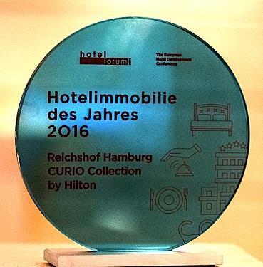 Bisherige Gewinner der Auszeichnung Hotelimmobilie des Jahres waren: Hotel Reichshof Hamburg - Curio Collection by Hilton (2016), Hotel Zoo Berlin (2015), Holzhotel Forsthofalm, Leogang (2014),