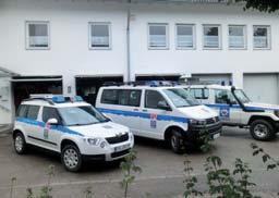 UNSERE PROBLEME Seit über 30 Jahren hat die Bergwacht Füssen ihr Depot in drei Garagen im Rot-Kreuz- Haus in der Herkomerstraße in