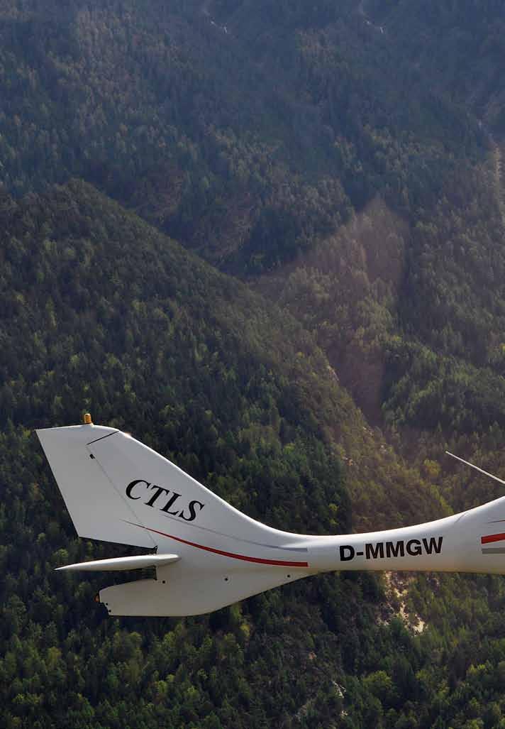 4 Der Marktführer präsentiert Die CTLS ist eine fortlaufende Entwicklung des Herstellers Flight Design und ergänzt die Produktlinie der CT um eine weitere Komponente.