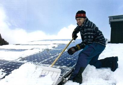 Schnee auf Solaranlagen: Ertrag?