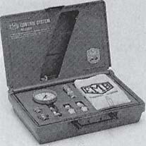 Meßtechnik Meßbox (Standard-Zusammenstellungen) Pressure test kit Coffrets de mesure CST - 1 -... 1 Meßschlauch 2000 mm lang CSTMS-2000 1 Manometer Ø 63 M- 1/4-.