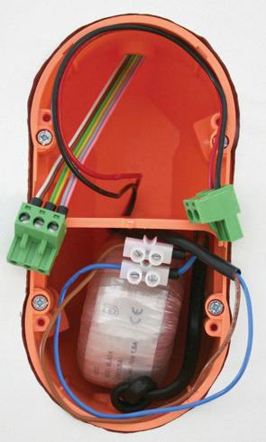 . Dose Elektronik 6 6 Anschlussleitung Ventilatorbus Anschlussleitung Regler Öffnung Trennplatte Lüsterklemme Netzanschluss (AC 0 V, 0 Hz) Anschlussleitung Transformator (AC 0 V, 0 Hz) Transformator