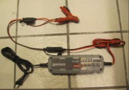19. Nützliches für UNIMOG und MB Trac 9001 Batterieladegerät / Batterieüberwachung
