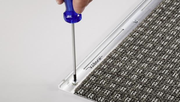 Die optimale Verlegelösung für Designbeläge und Teppiche The best installation solution for LVT floors and