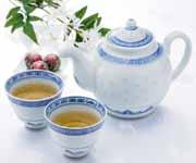 Tee Spezialitäten Tee den Sie nicht überall bekommen! Tee aus der Tasse Schwarzer Tee mit Zitrone oder Milch 2.