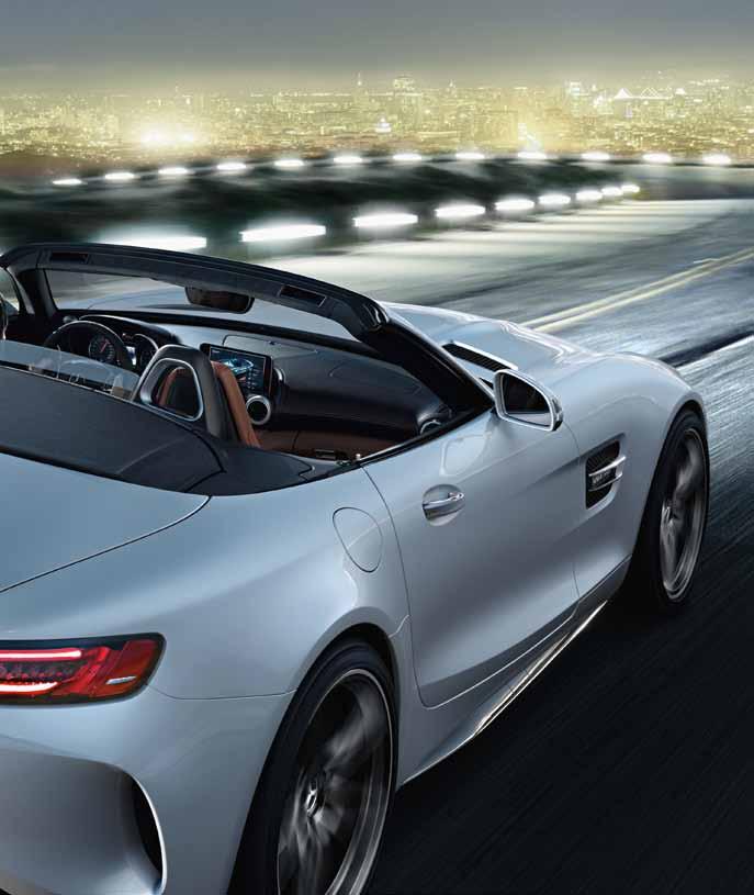 Kaum auf der Straße, schon eine Ikone. Der neue Mercedes-AMG GT C Roadster ist eine atemberaubende Erscheinung.