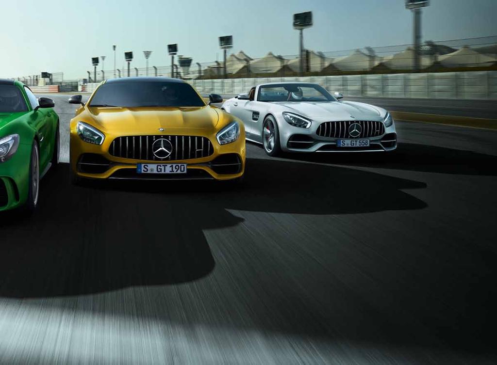 7 Handcrafted by Racers. Vom Rennwagen Mercedes-AMG GT3 bis zum Mercedes-AMG GT Roadster: alle Fahrzeuge der Mercedes-AMG GT Familie eint ihre Herkunft vom Motorsport.