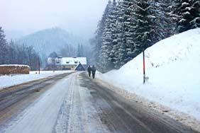 erst, nachdem ich mir Sitz und Rückspiegel richtig eingestellt habe, und fahre dann sofort los Wie können Sie Ihr Fahrzeug umweltschonend warten und pflegen?