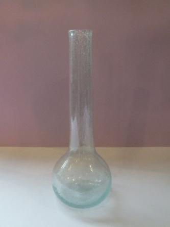 Für die Herstellung der Vasen wird überwiegend recyceltes Glas verwendet.