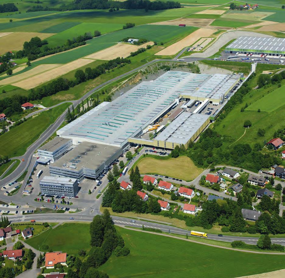 26 27 MODUL 5 Werksfahrten Besichtigen Sie bei einem Werksbesuch in Ochsenhausen oder Lienz die modernen Fertigungsanlagen.