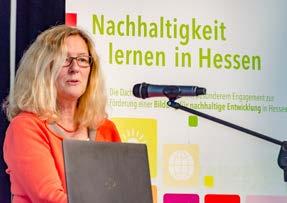 10 Nachhaltigkeit lernen in Hessen Grußwort Nachhaltigkeit heißt miteinander und voneinander lernen Martina Teipel, Vorsitzende der Arbeitsgemeinschaft Natur- und Umwelt bildung (ANU), Landesverband