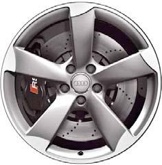 Die 19-Zoll-Felgen mit Reifen der Größe 255/35 sind auf Wunsch in High-Gloss Silber lackiert oder in Titanoptik erhältlich.