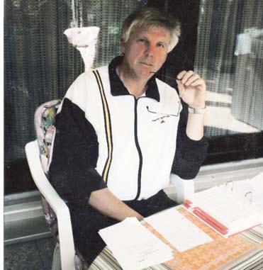 Erfolgreiche Beispiele seniortrainer Ullrich-Jürgen Perschon wohnt in Wentorf bei Hamburg. 2008 hat er das Projekt Wirtschaft und Schulen entwickelt.