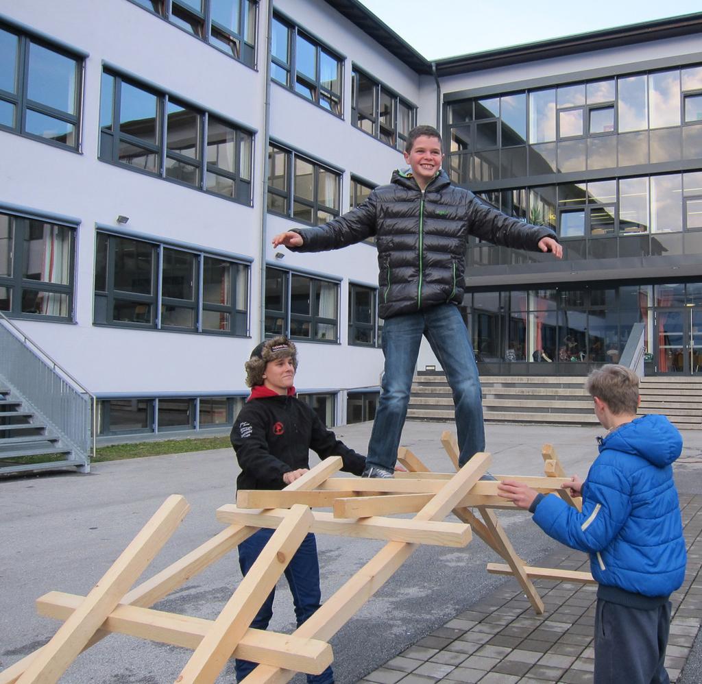 Huberta Fahringer, Hans Gschirr, Bernd Hanak, Andreas Hölbling, Ursula Juen, Peter Pardeller, Ralph Schimana,