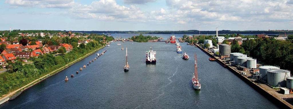 Ausflugsfahrt in den Nord-Ostsee-Kanal Nord-Ostsee-Kanal Faszinierend für jeden See- und Schiffsliebhaber ist unsere Ausflugsfahrt in den Nord- Ostsee-Kanal, die meist