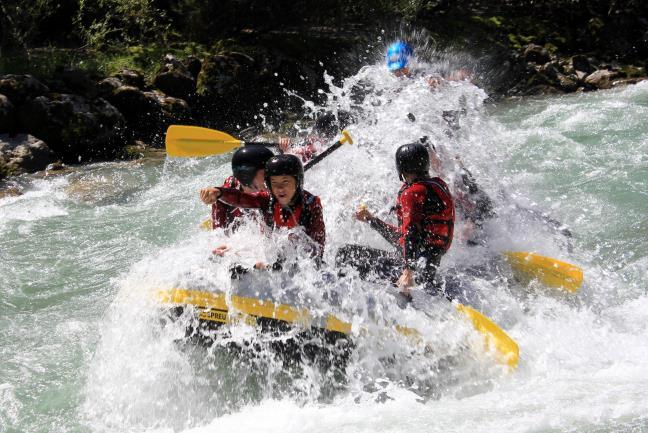 Wildwasser-Rafting Dienstag, auch bei Schlechtwetter (10.